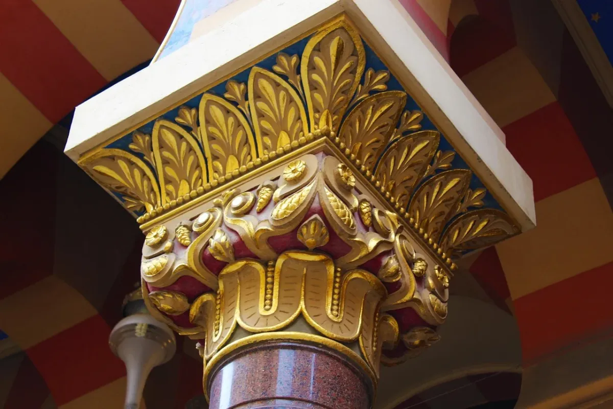 Ornament art deco – charakterystyka, wzory i zastosowanie